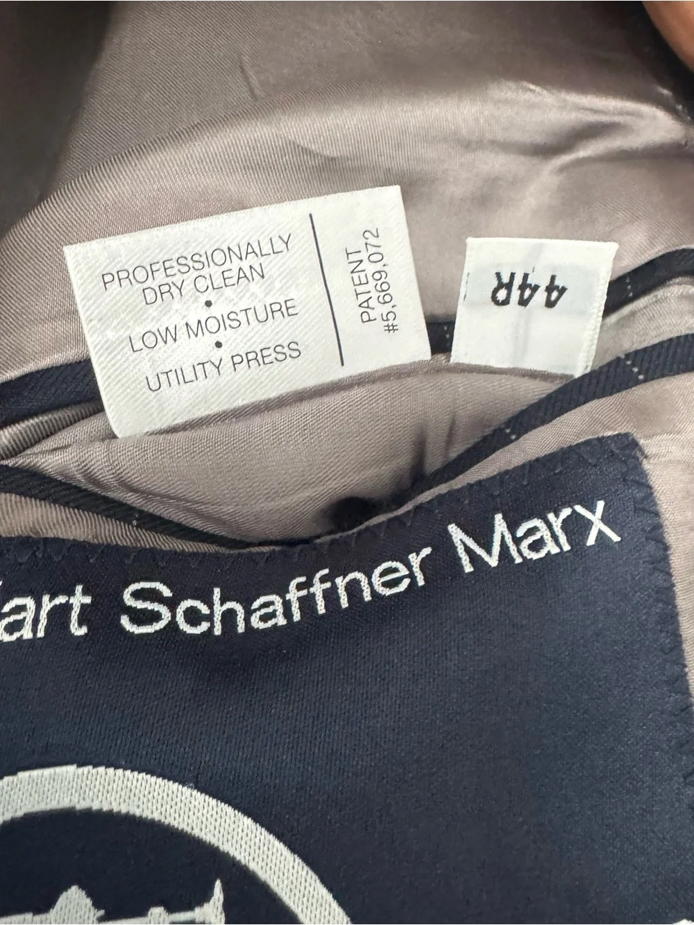 Hart Schaffner Marx 2 pc Suit 44R 40x32 Navy Blue Pinstripe Wool Blazer USA Made